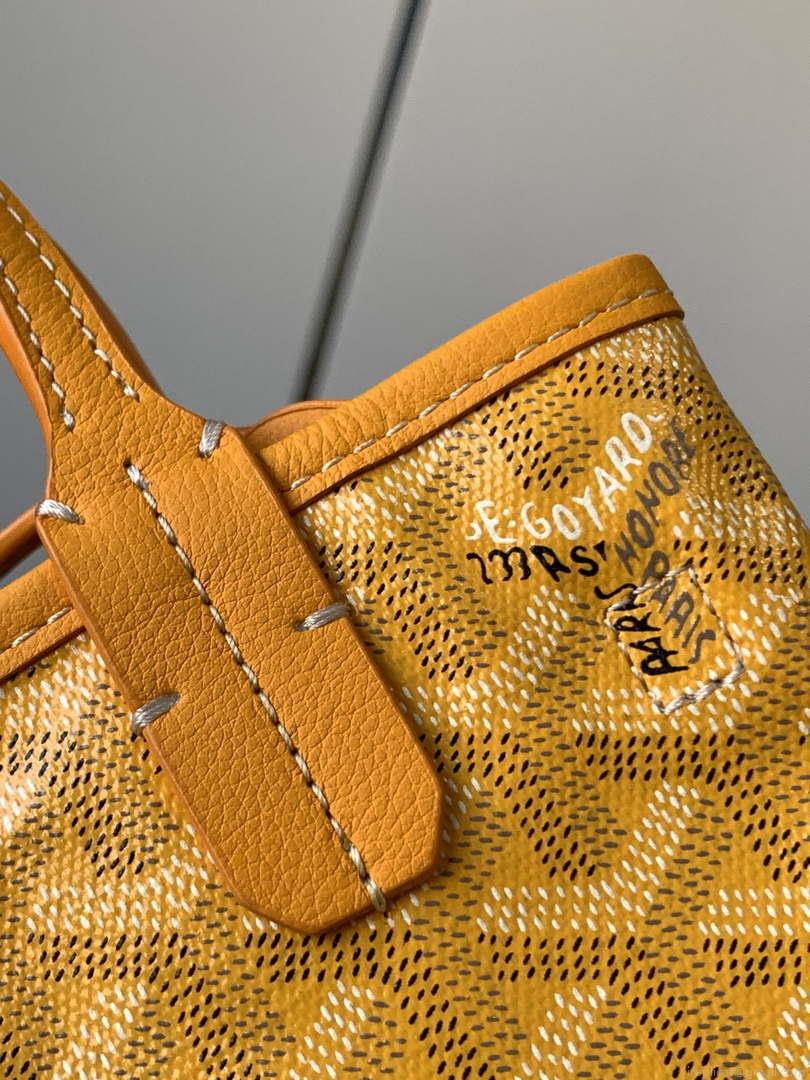 Goyard POICLAPMLTY11CL61P Poitiers Claire Voie Bag Yellow