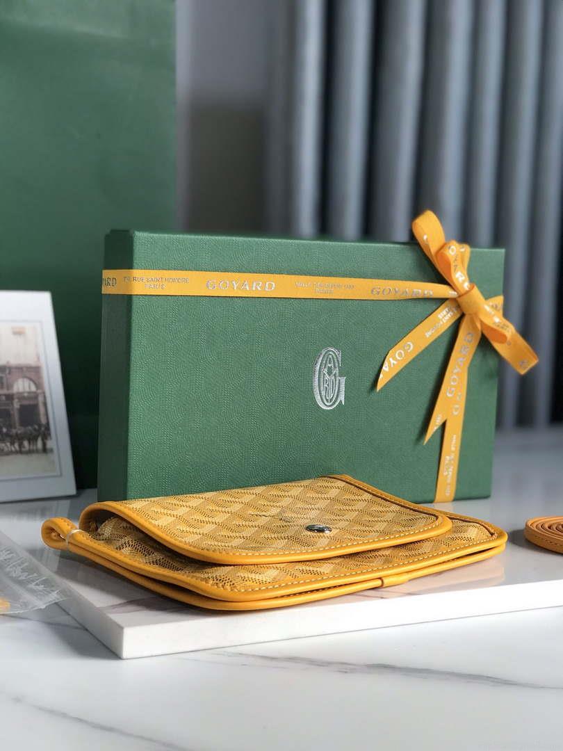 Goyard PLUMETPMLTY50CL50P Portefeuille Plumet Pocket Wallet Yellow