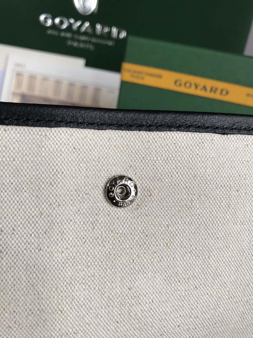 Goyard PLUMETPMLTY50CL50P Portefeuille Plumet Pocket Wallet Black