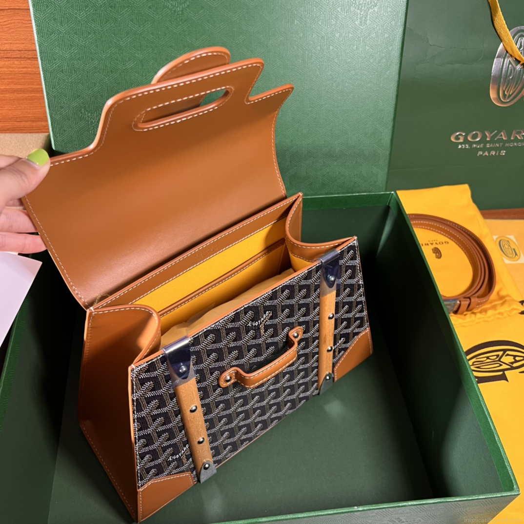 Goyard Sac Saigon Pm Bag BPMLTY07CL07P Black with Brown