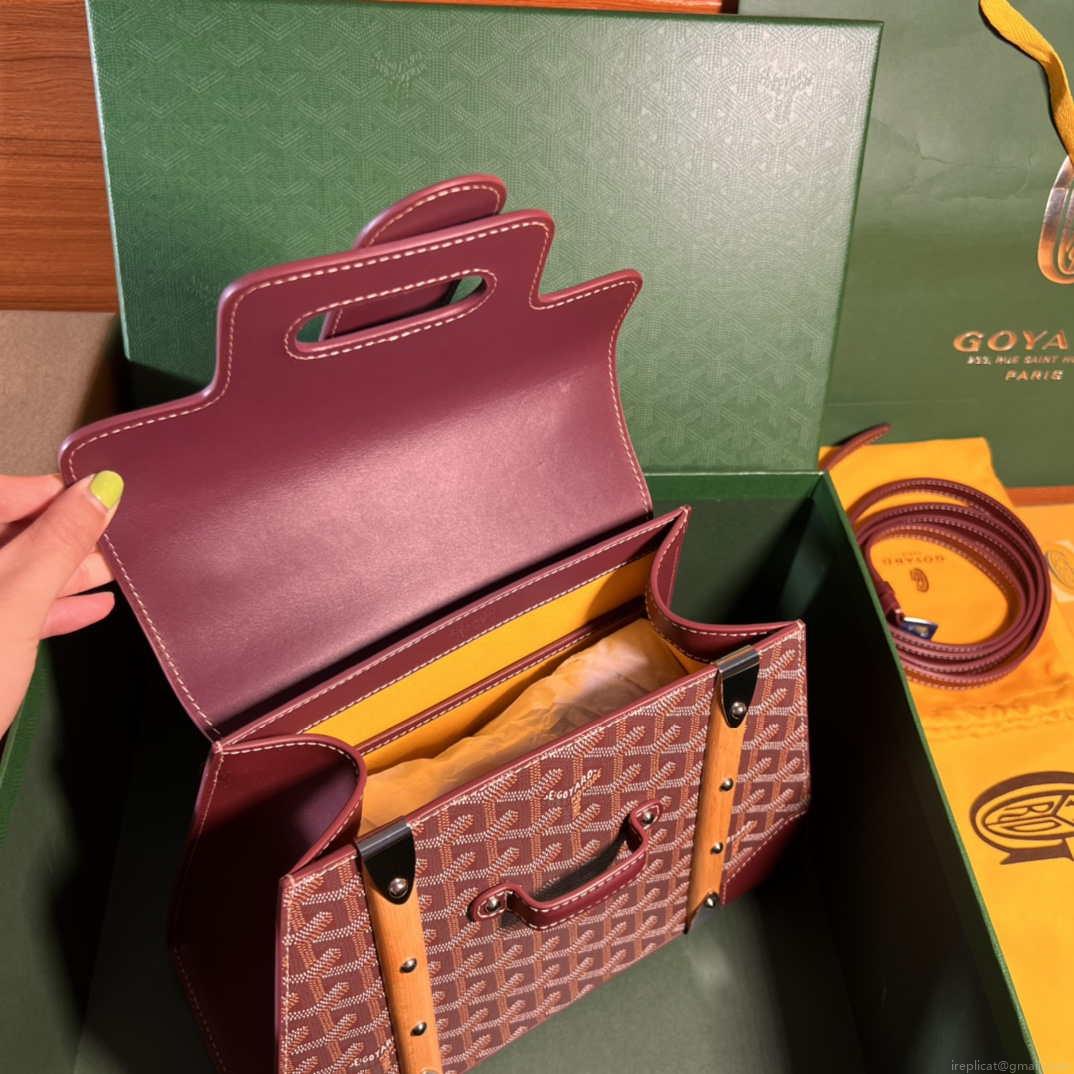 Goyard Sac Saigon Pm Bag BPMLTY07CL07P Wine Red