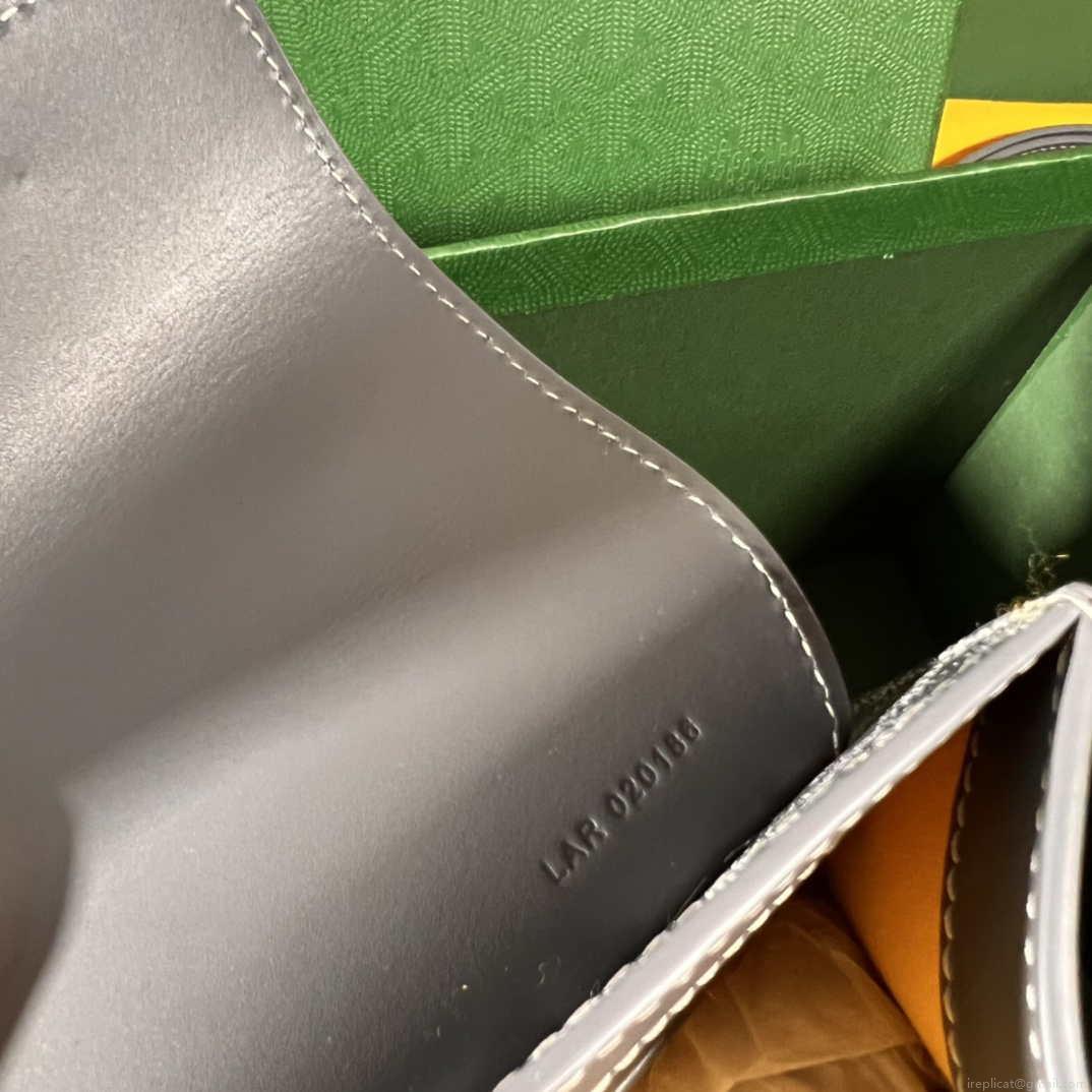 Goyard BPMLTY07CL07P Sac Saigon Pm Bag Gray