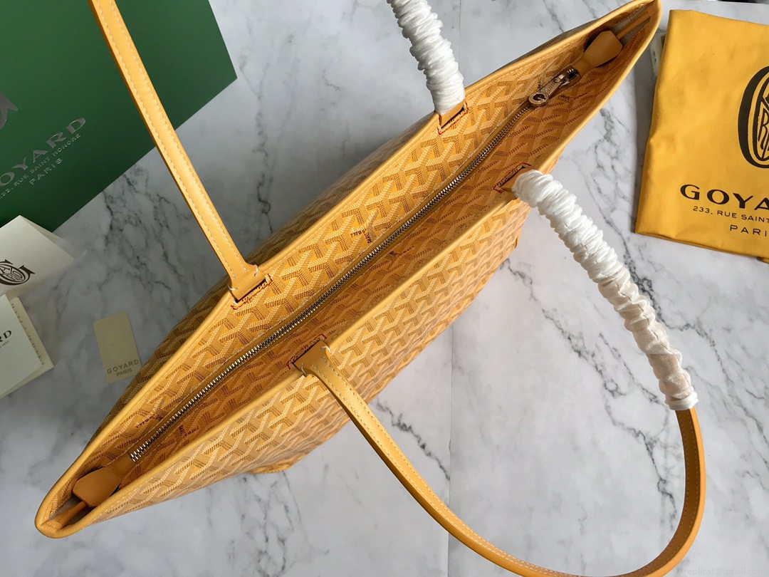 Goyard MMLTY01CL03P Artois MM Bag Yellow