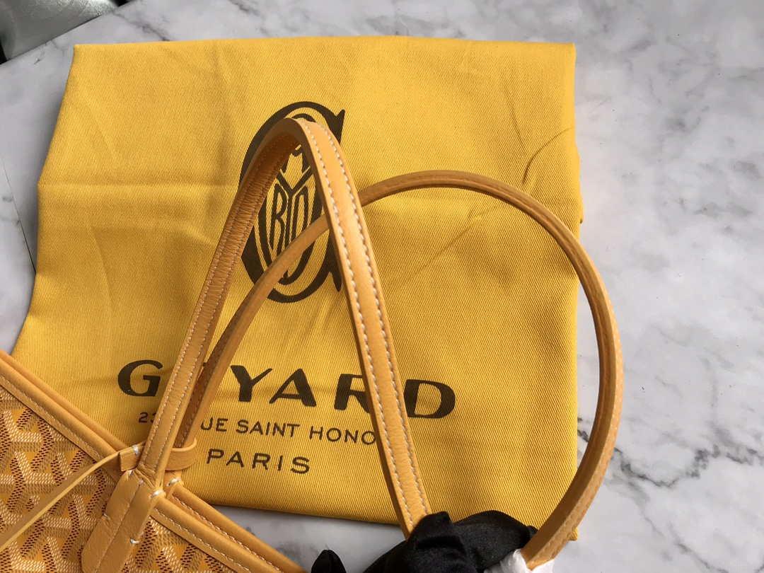 Goyard GMLTY01CL03P Saint Louis GM Bag Yellow