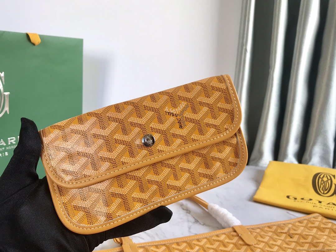Goyard GMLCG09TY09P Anjou GM Bag Yellow