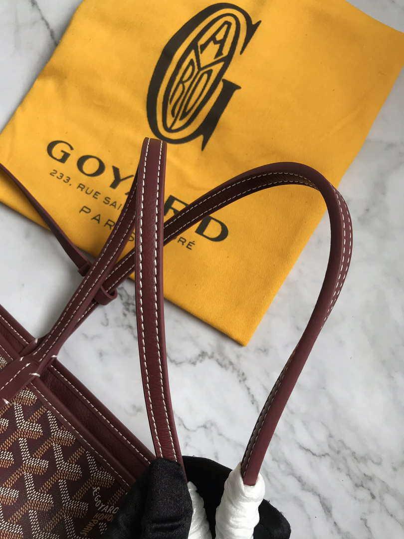 Goyard GMLCG09TY09P Anjou GM Bag Wine Red