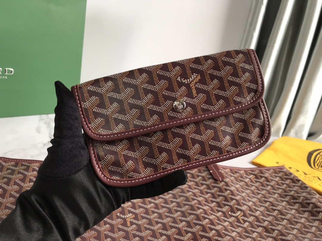 Goyard GMLCG09TY09P Anjou GM Bag Wine Red