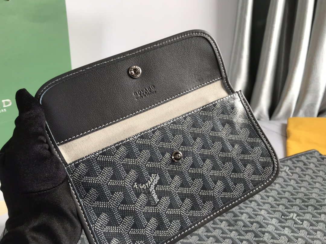 Goyard GMLCG09TY09P Anjou GM Bag Gray