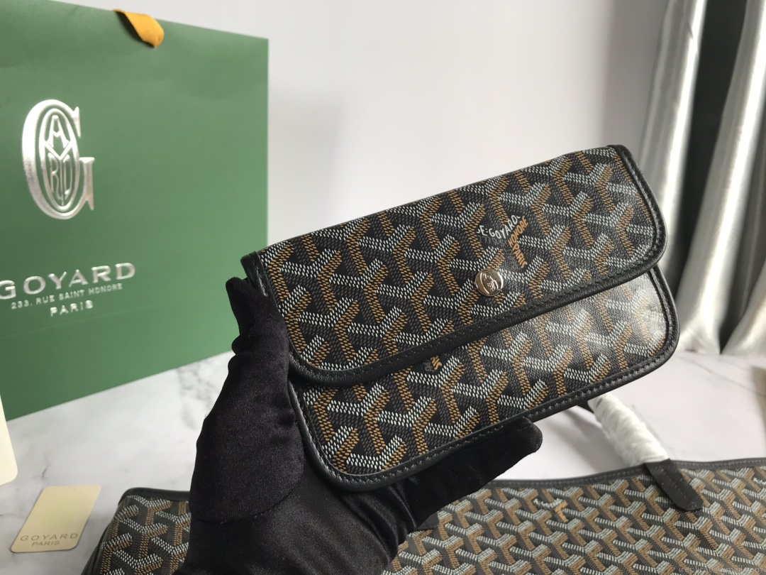 Goyard GMLCG09TY09P Anjou GM Bag Black with Brown