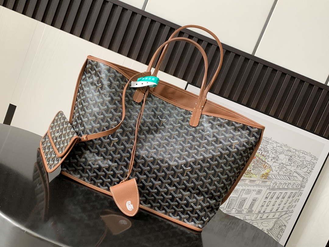 Goyard ANJOUSPMLCG03TY01P Anjou PM Bag Black and Tan