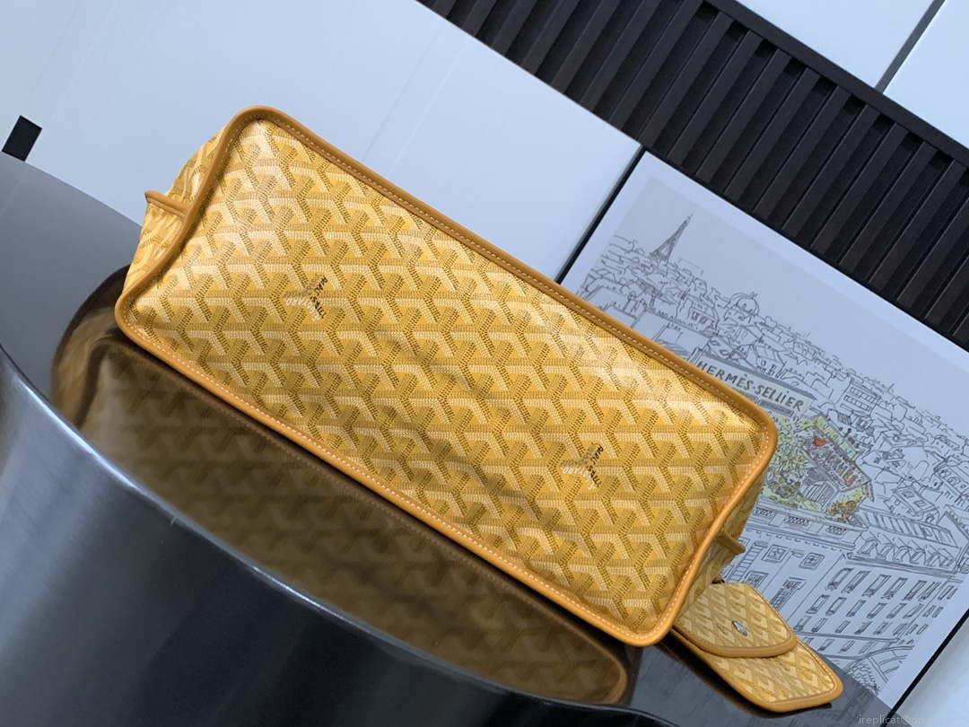 Goyard ANJOUSPMLCG03TY01P Anjou PM Bag Yellow
