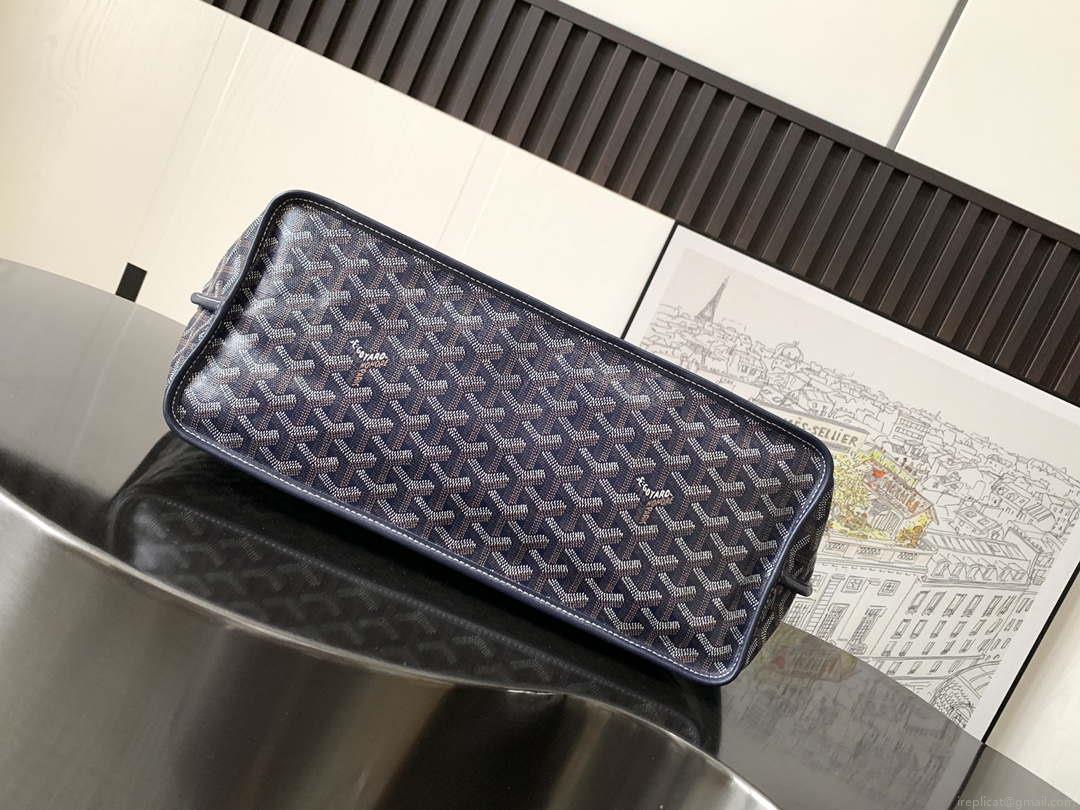 Goyard ANJOUSPMLCG03TY01P Anjou PM Bag Navy Blue