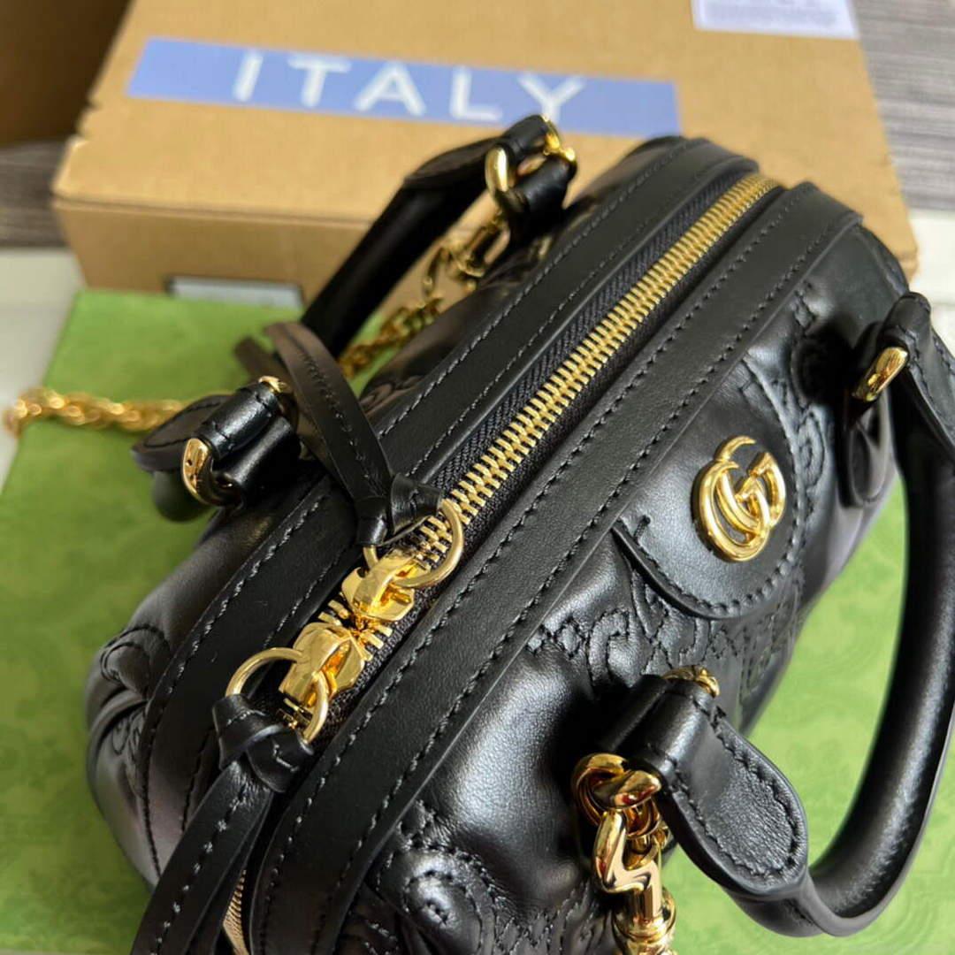 Gucci 702251 GG matelassé leather top handle bag Black