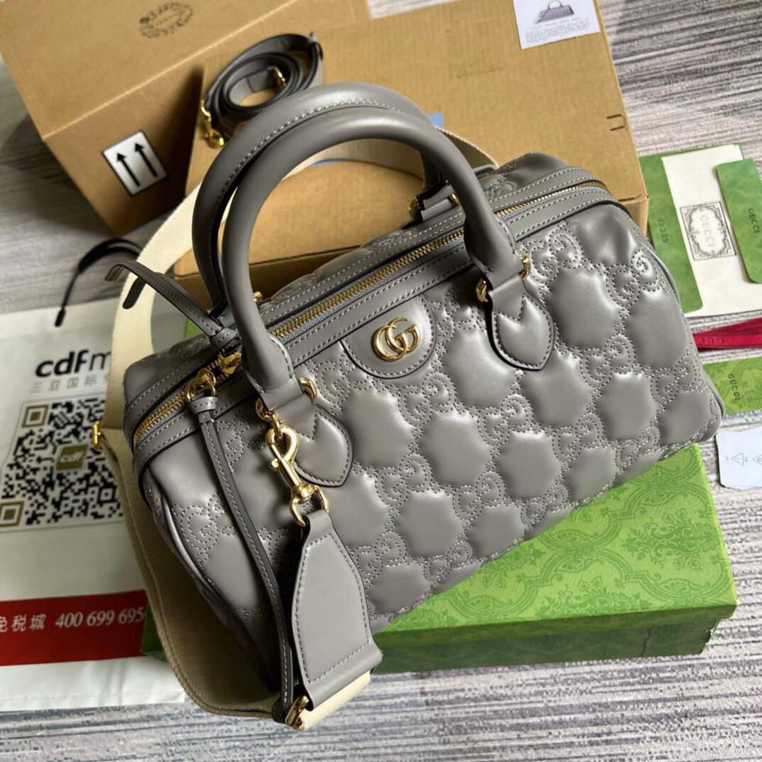 Gucci 702242 GG matelassé leather shoulder bag Dusty grey