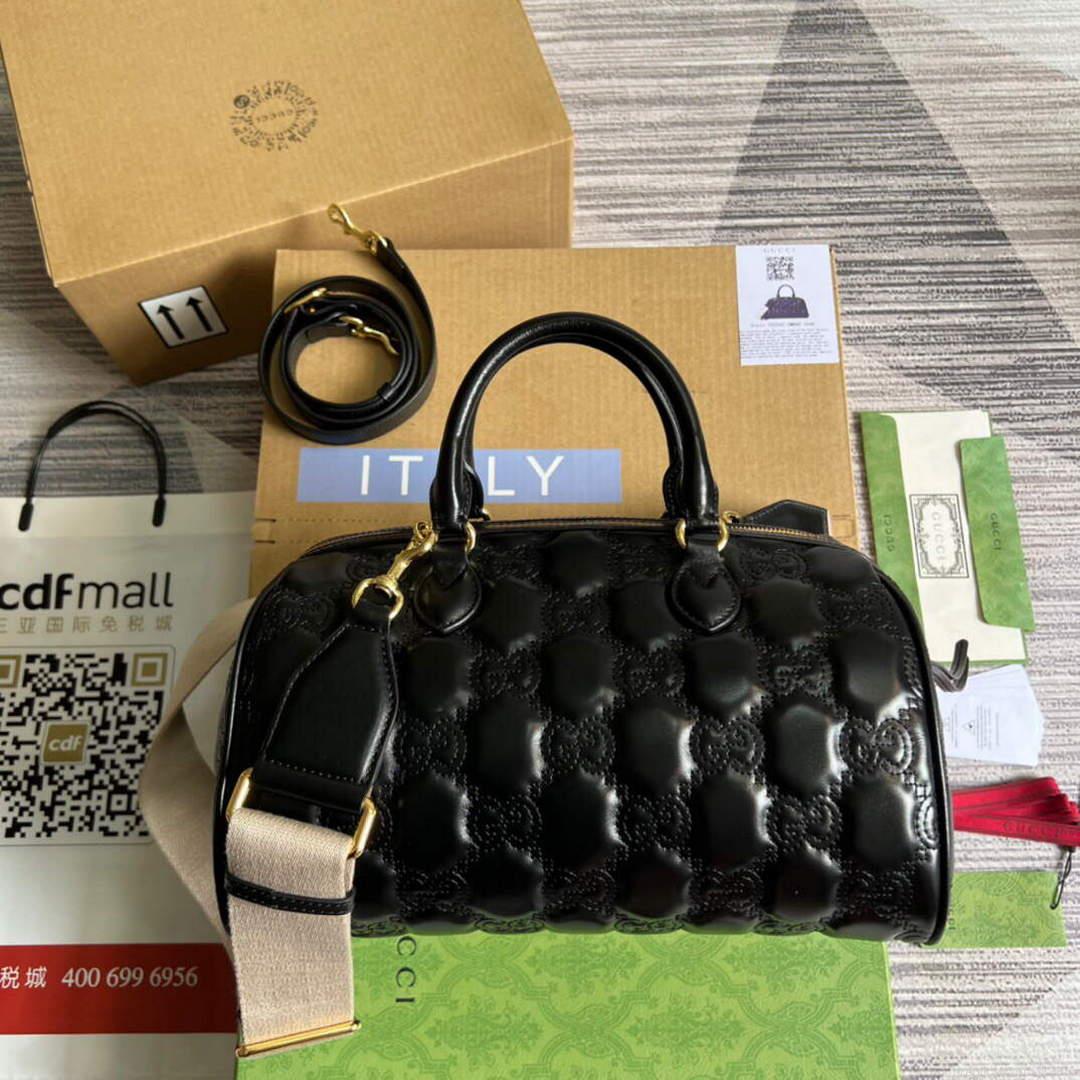 Gucci 702242 GG matelassé leather shoulder bag Black
