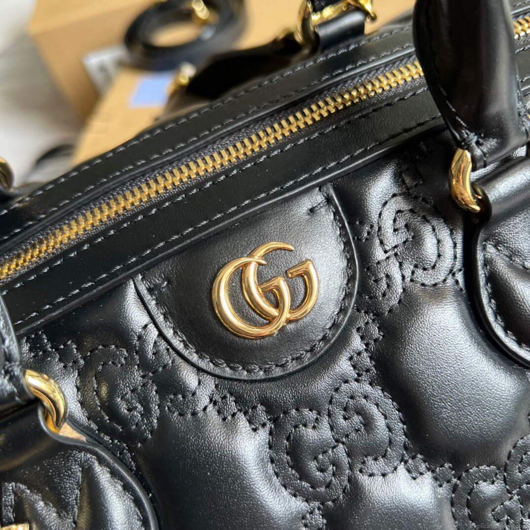 Gucci 702242 GG matelassé leather shoulder bag Black