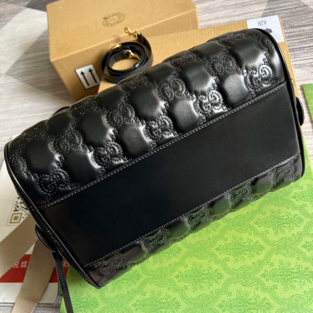 Gucci 702242 GG matelassé leather shoulder bag Black