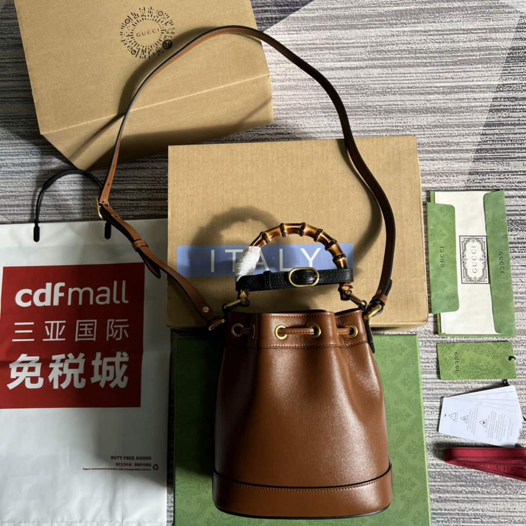 Gucci 724667 Diana Mini Bucket Bag Brown