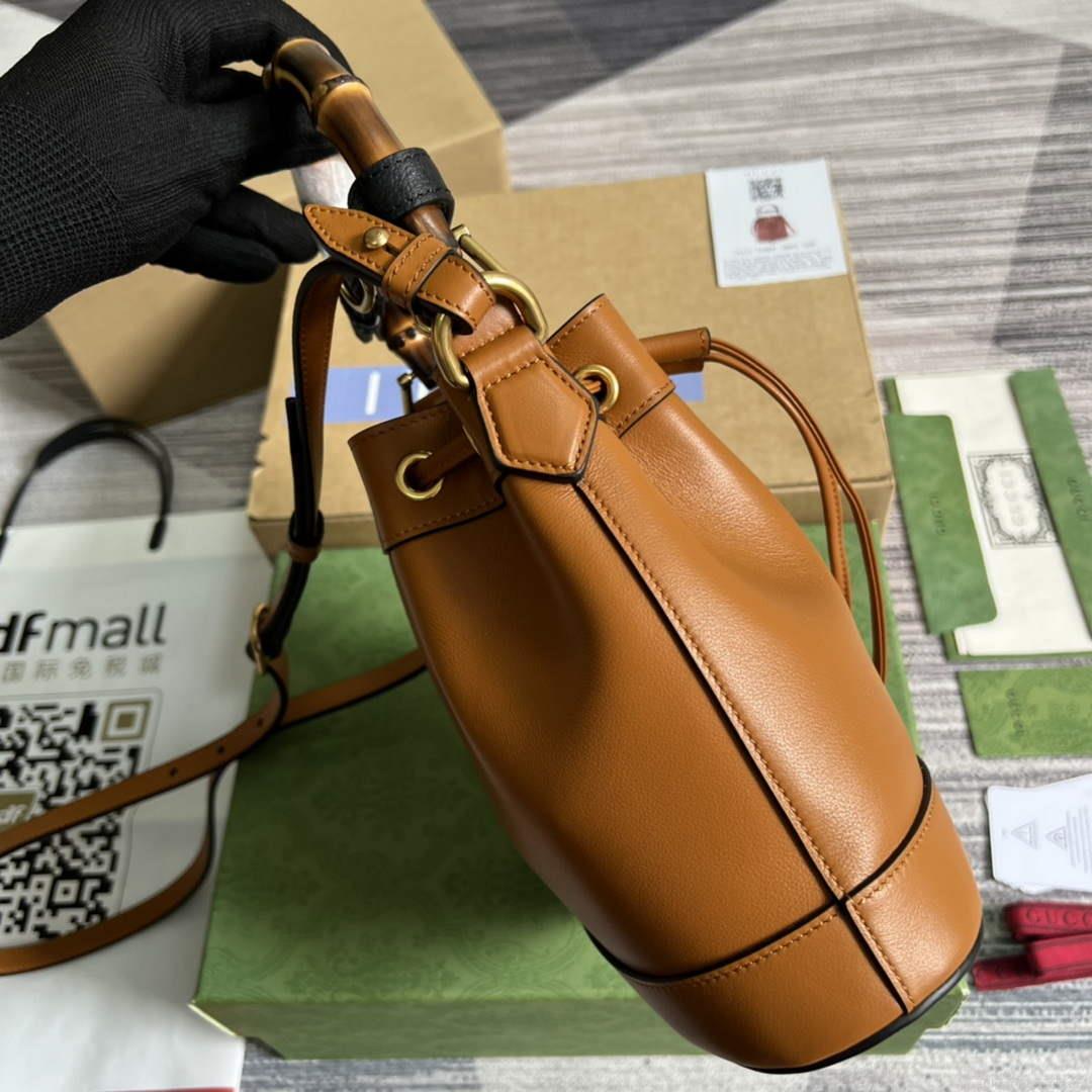 Gucci 724667 Diana Mini Bucket Bag Light Brown