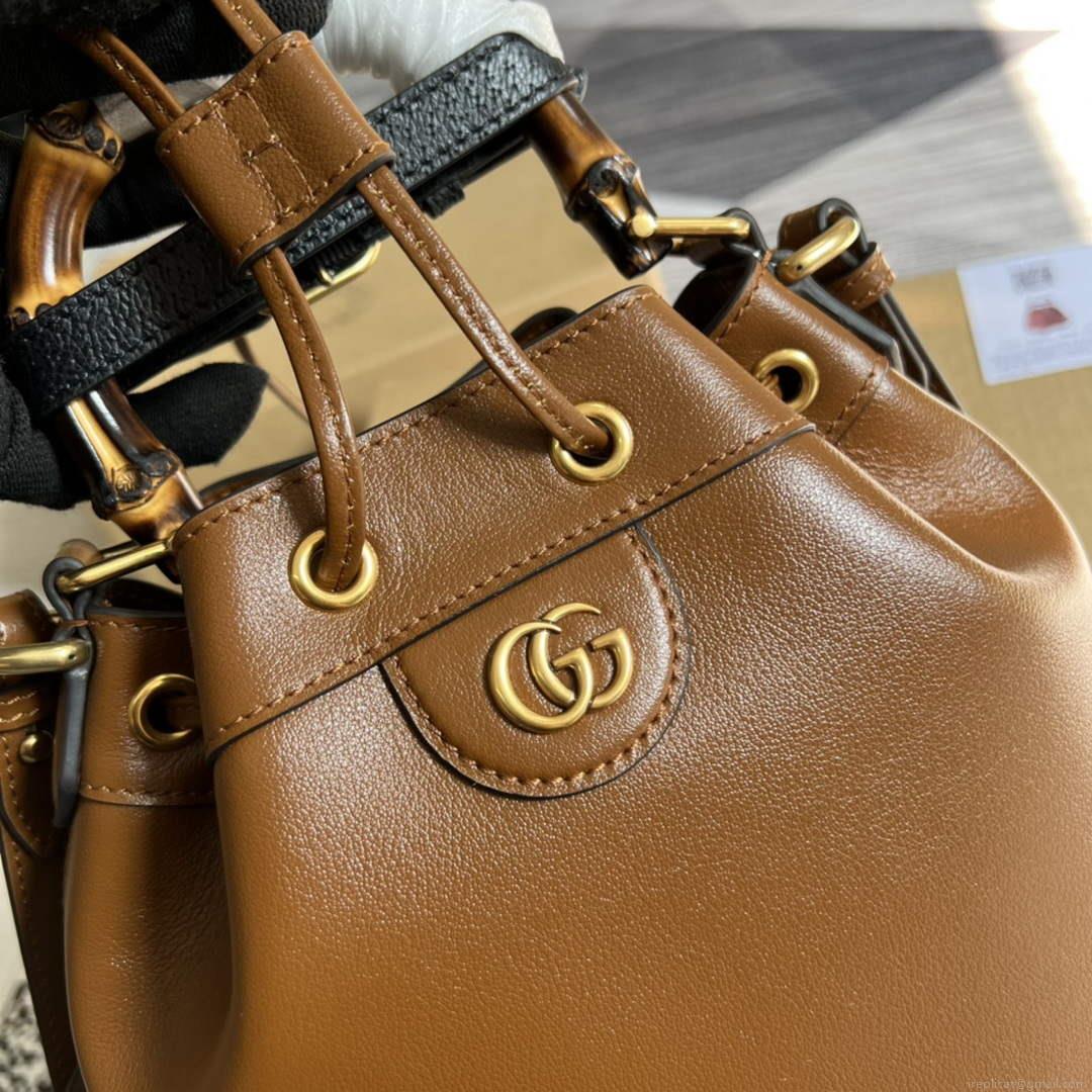 Gucci 724652 Diana Small Bucket Bag Brown