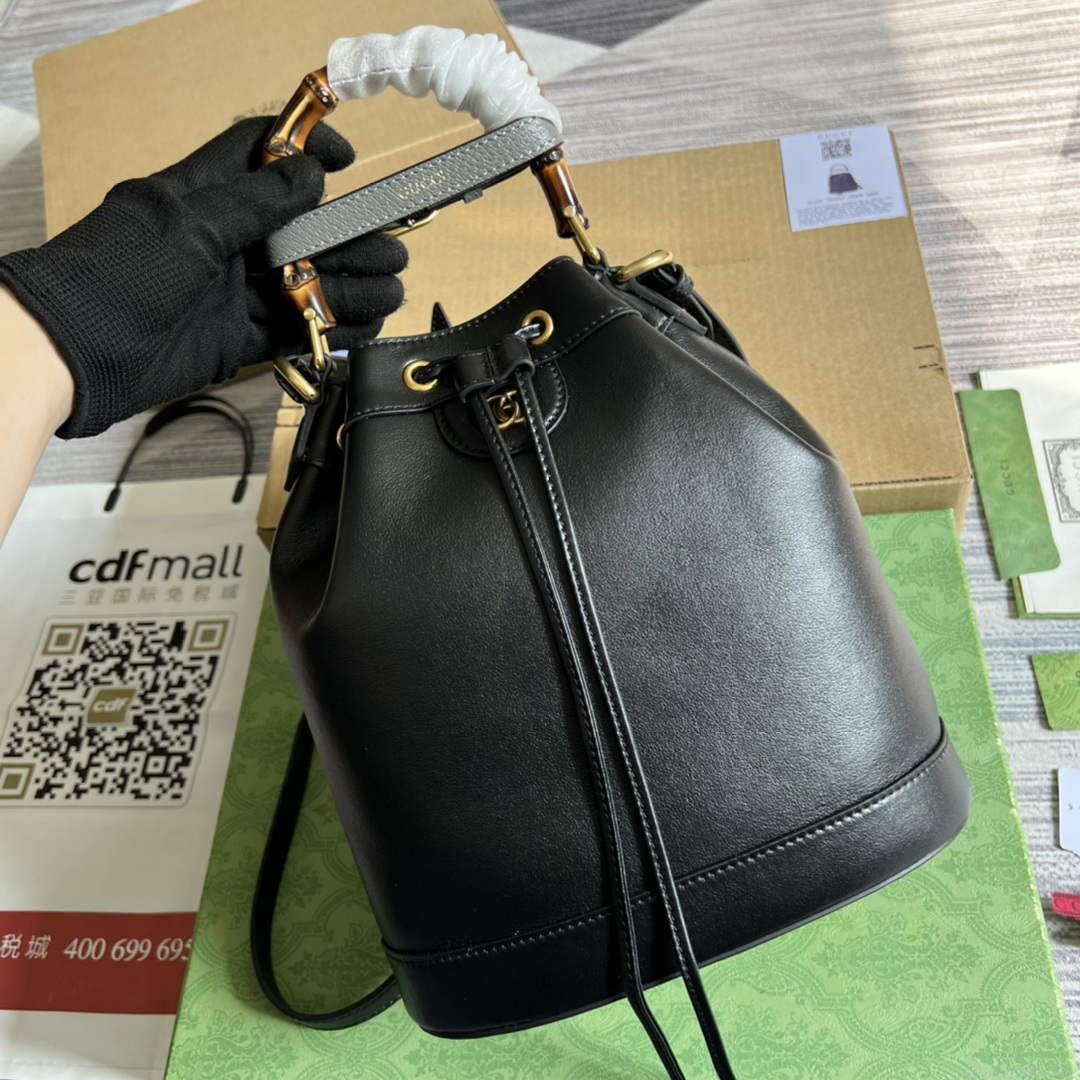 Gucci 724652 Diana Small Bucket Bag Black