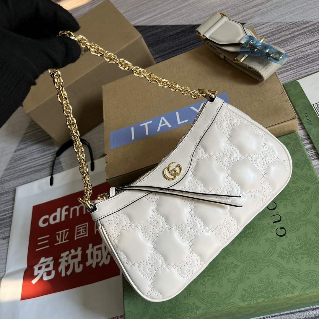 Gucci 735049 GG Matelassé Handbag White