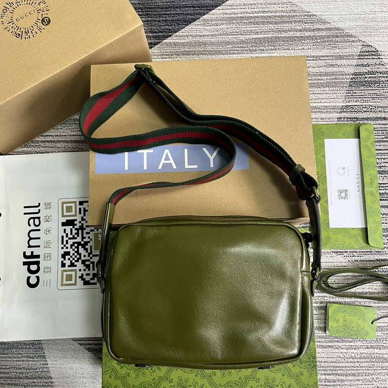 Gucci 725696 Shoulder bag with tonal Double G Green