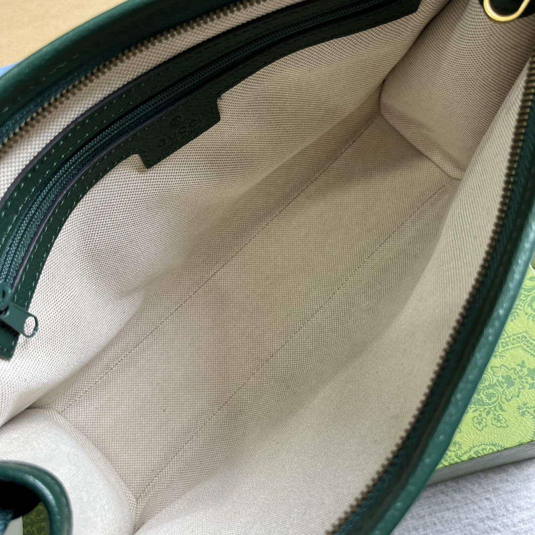 Gucci 751912 Mini GG Canvas Pouch Green