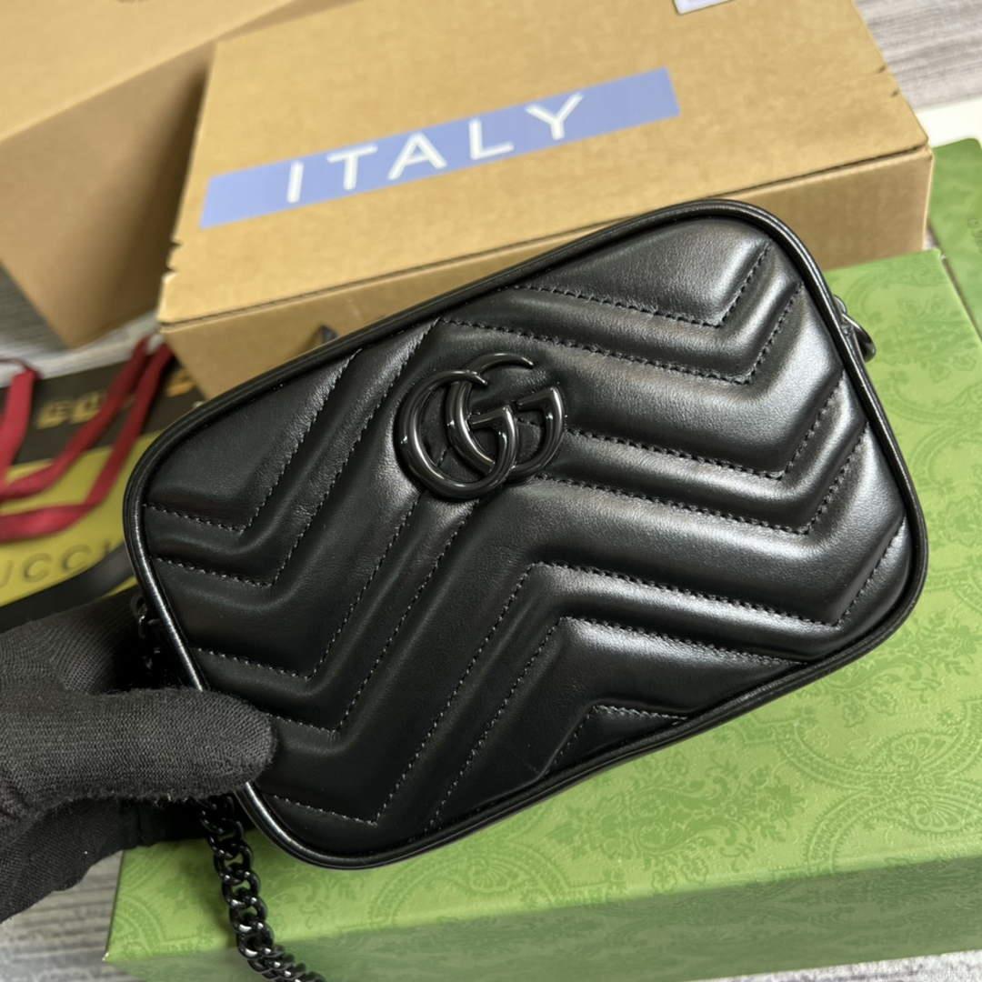 Gucci 634936 GG Marmont Mini Shoulder Bag Black matelassé chevron leather