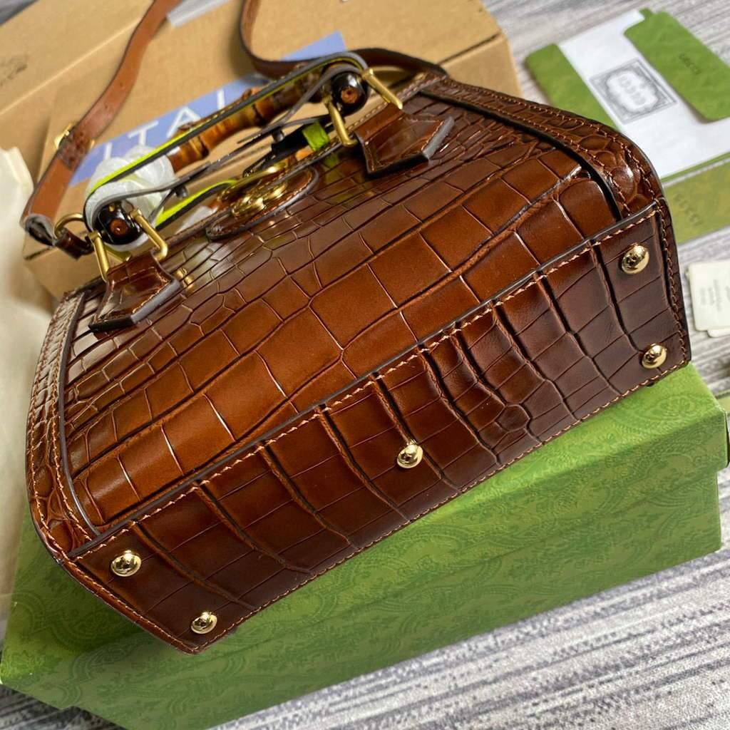Gucci Diana Mini Tote Bag Crocodile LeatherTop Handle Bag Gucci ‎655661 Brown