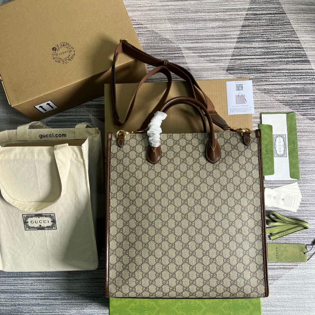 Gucci 674155 Medium Tote With Lnterlocking G Bag