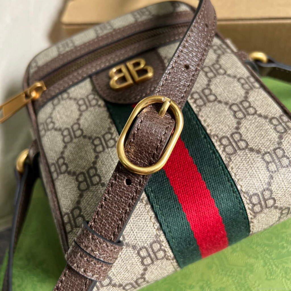 Gucci 680129 Gucci x Balenciaga The Hacker Project Shoulder Zip Bag Brown