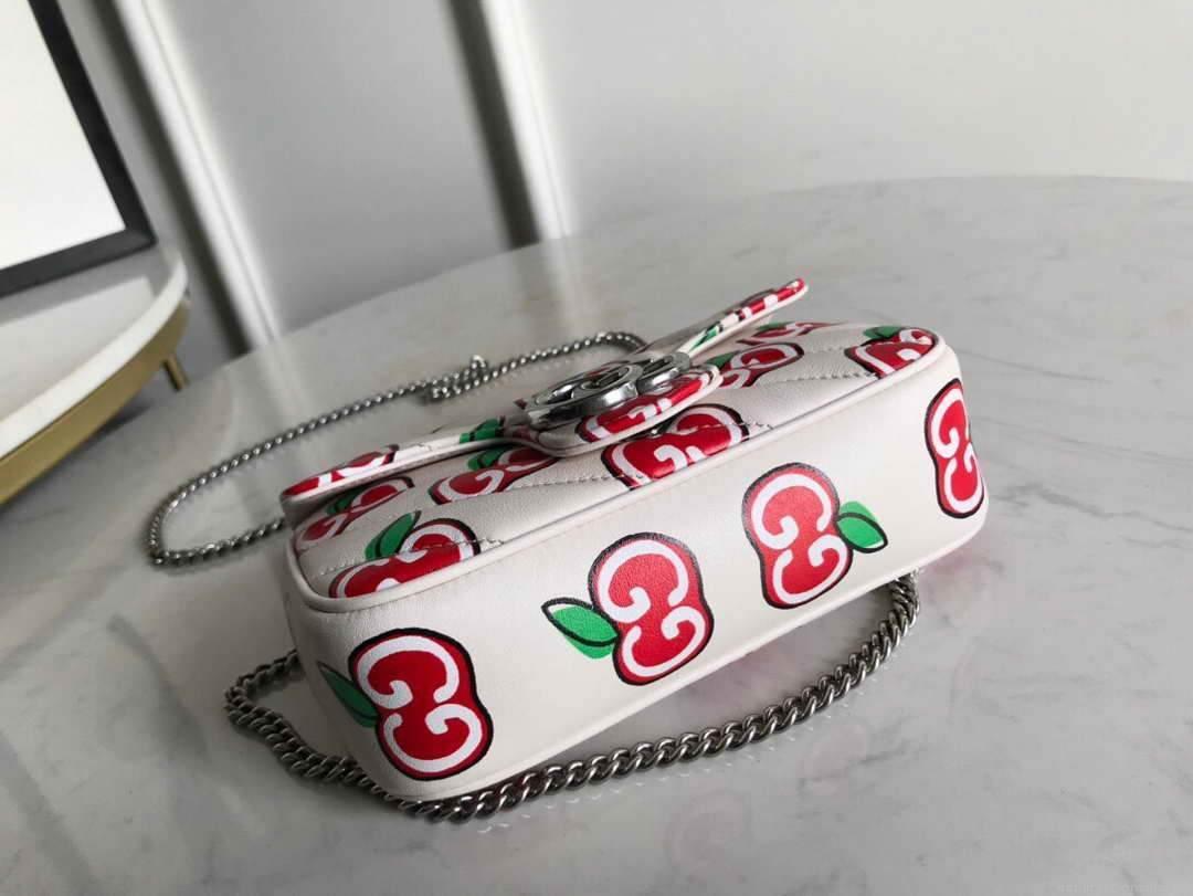 Gucci 447633 GG Marmont Super Mini Shoulder Bag White and Red