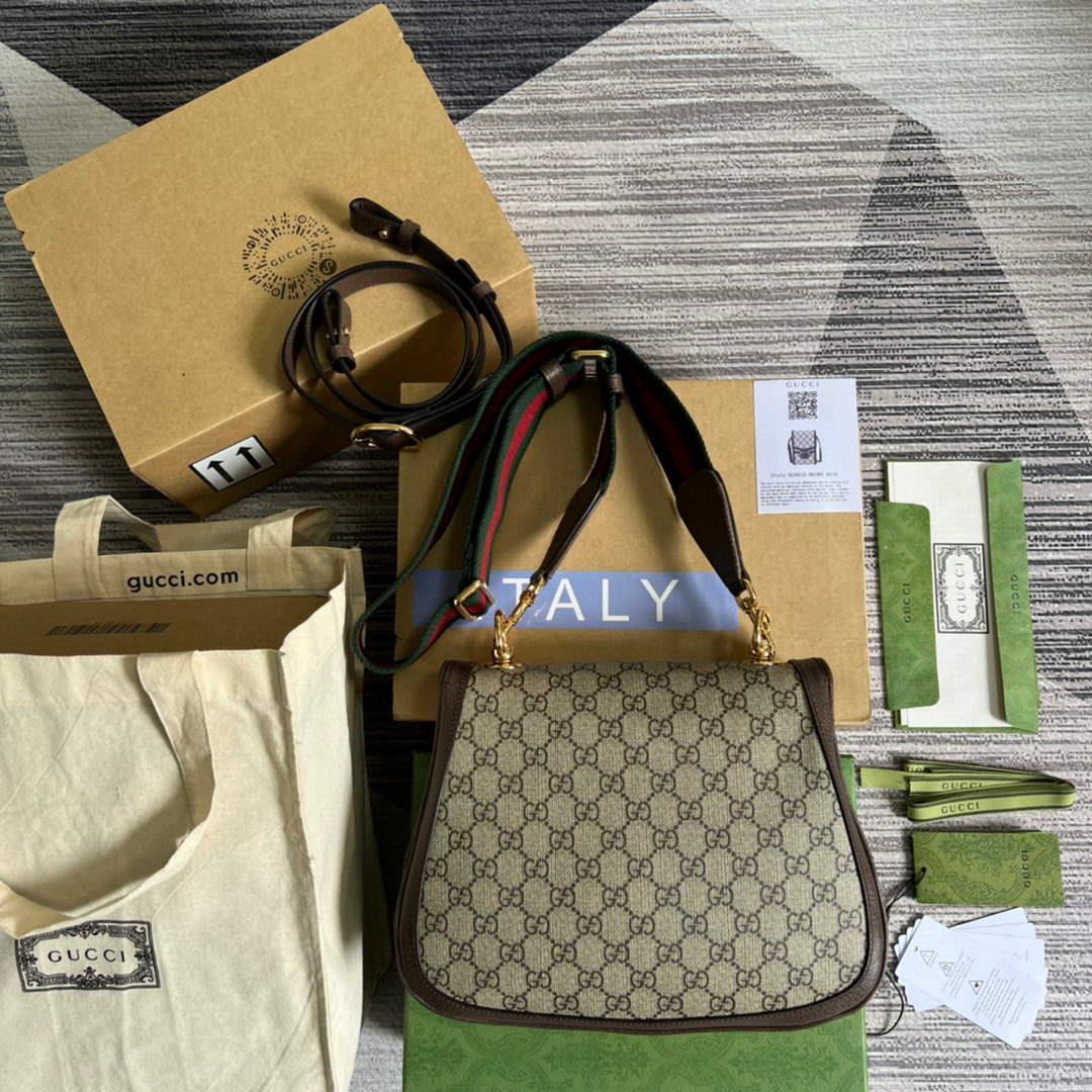Gucci 699210 Blondie medium shoulder bag Beige GG Supreme canvas