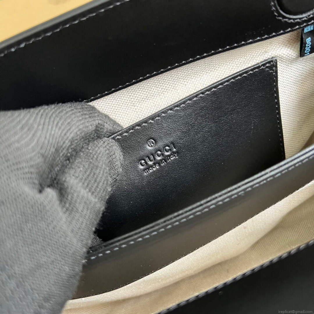 Gucci 702200 GG matelassé leather shoulder bag black