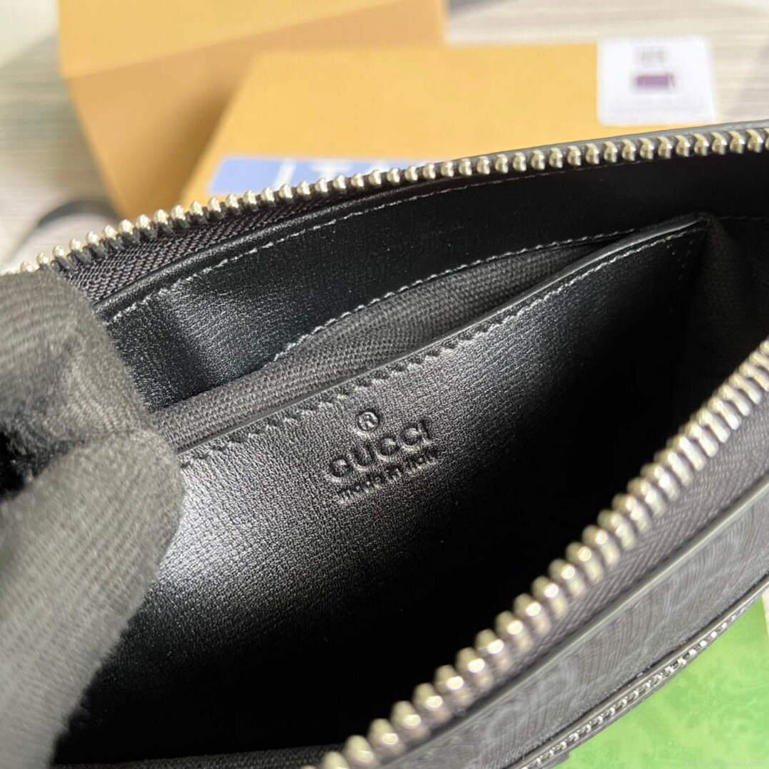 Gucci 681021 GG Supreme messenger bag Black