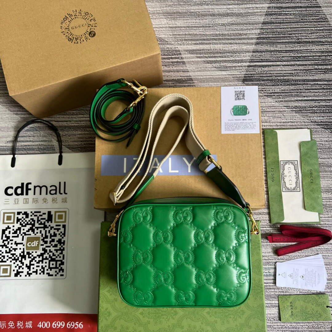 Gucci 702234 GG Matelassé Leather Shoulder Handbag Bright green