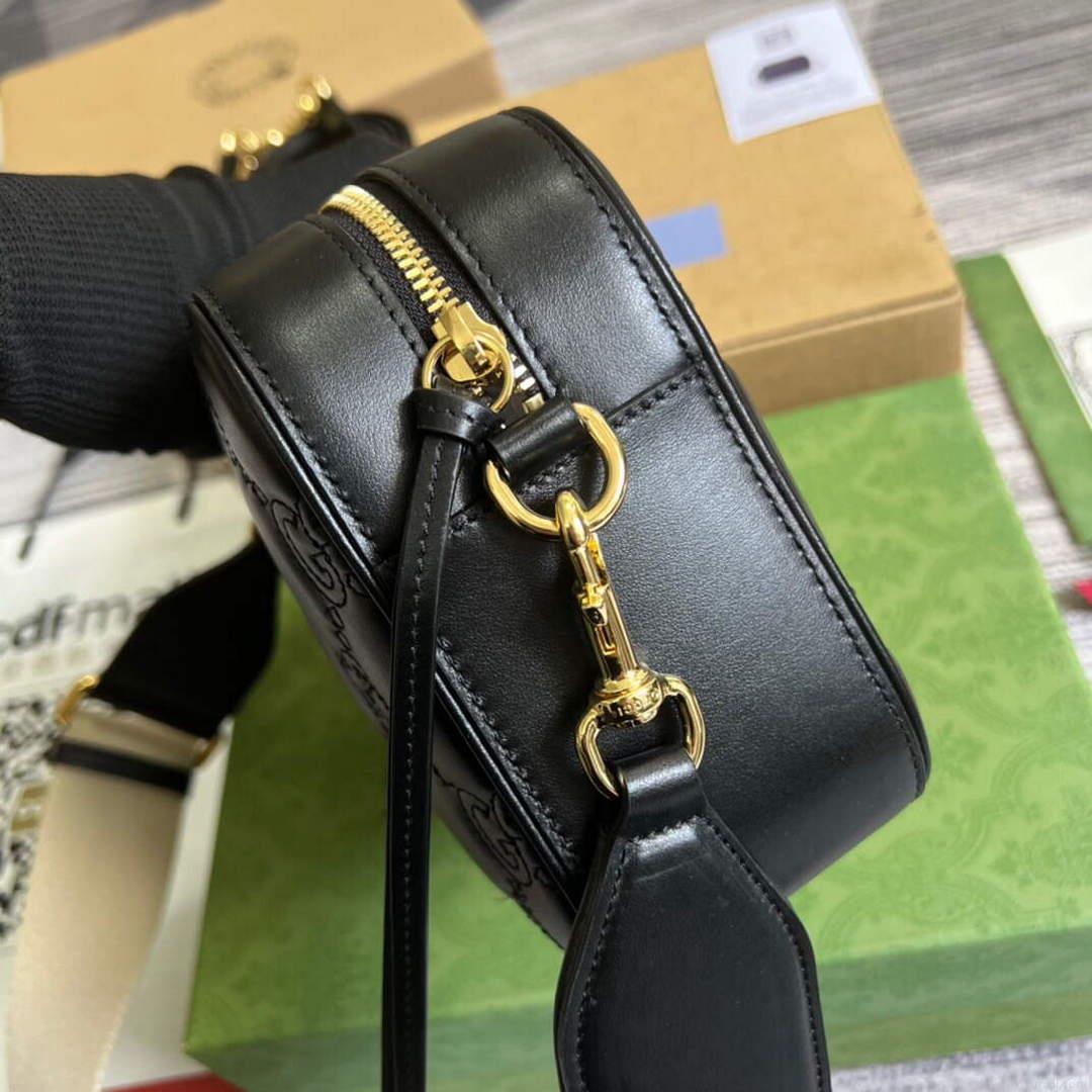 Gucci 702234 GG Matelassé Leather Shoulder Handbag Black
