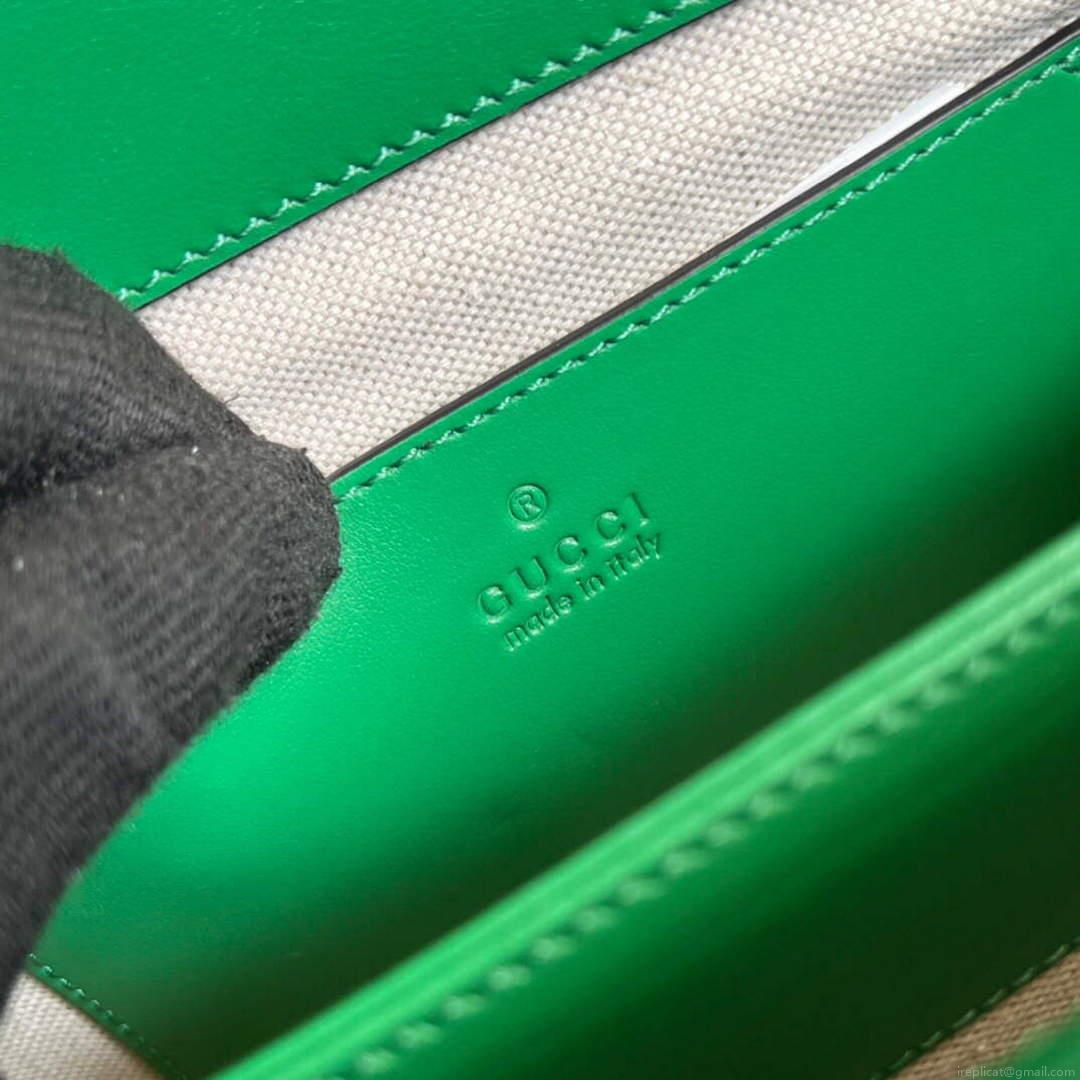 Gucci 702200 GG matelassé leather shoulder bag Bright green