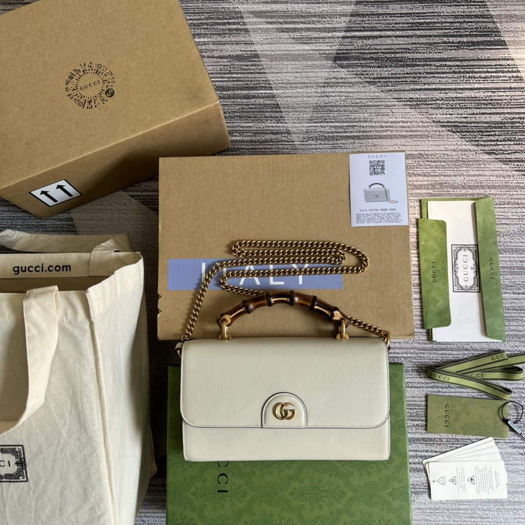Gucci 675794 Gucci Diana Small Shoulder Bag White