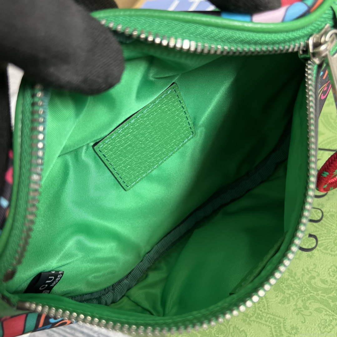Gucci 650299 The North Face x Gucci belt bag Green