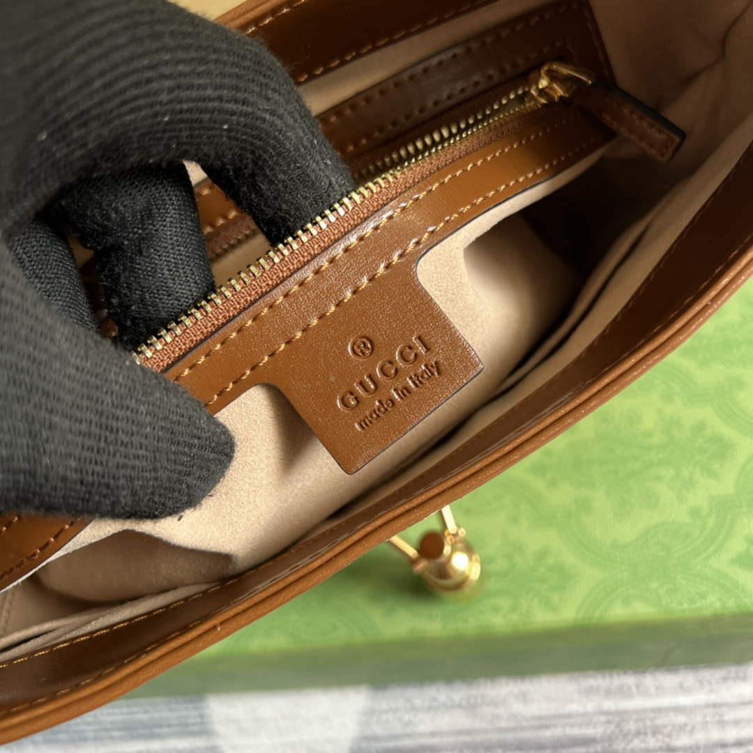 Gucci 636709 Jackie 1961 Small Shoulder Bag Brown