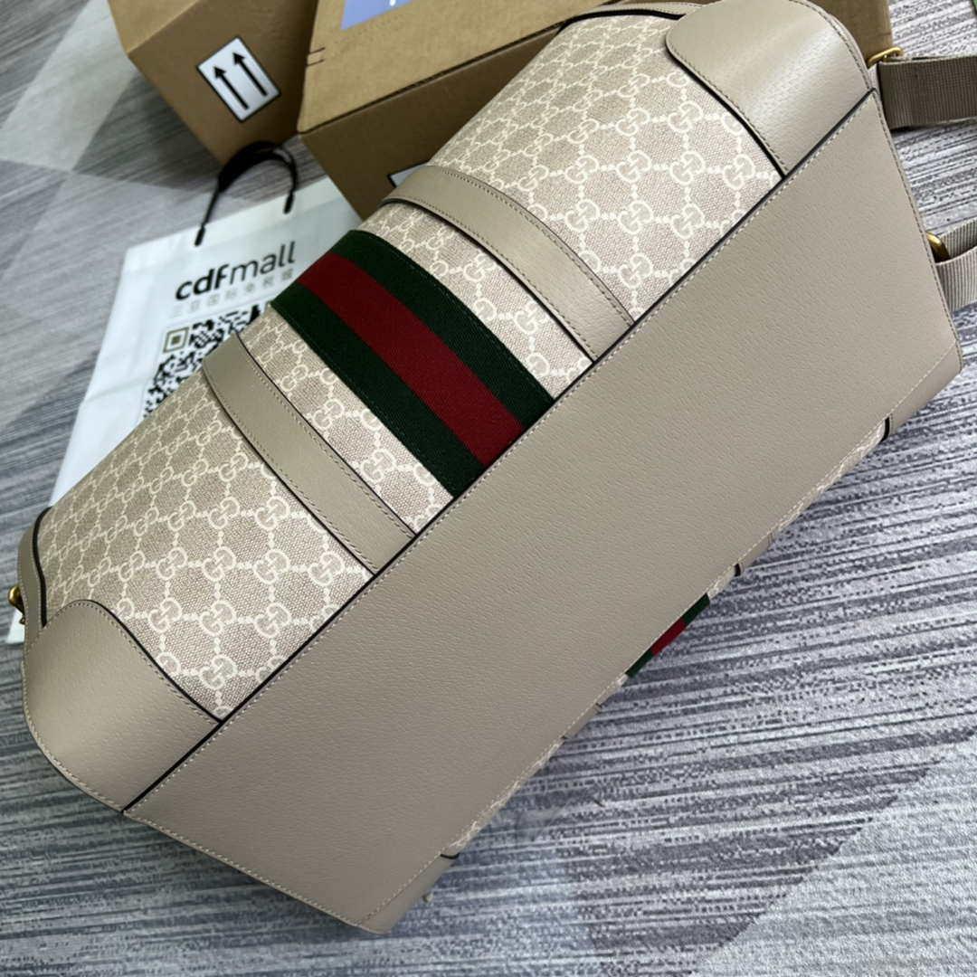 Gucci 681295 Jumbo GG medium duffle bag Beige