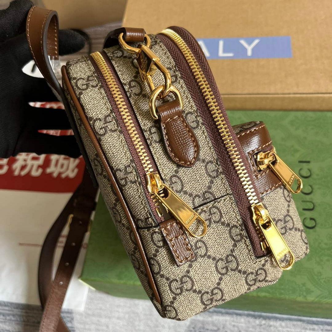 Gucci 725654 Multi-function bag with Interlocking G Brown