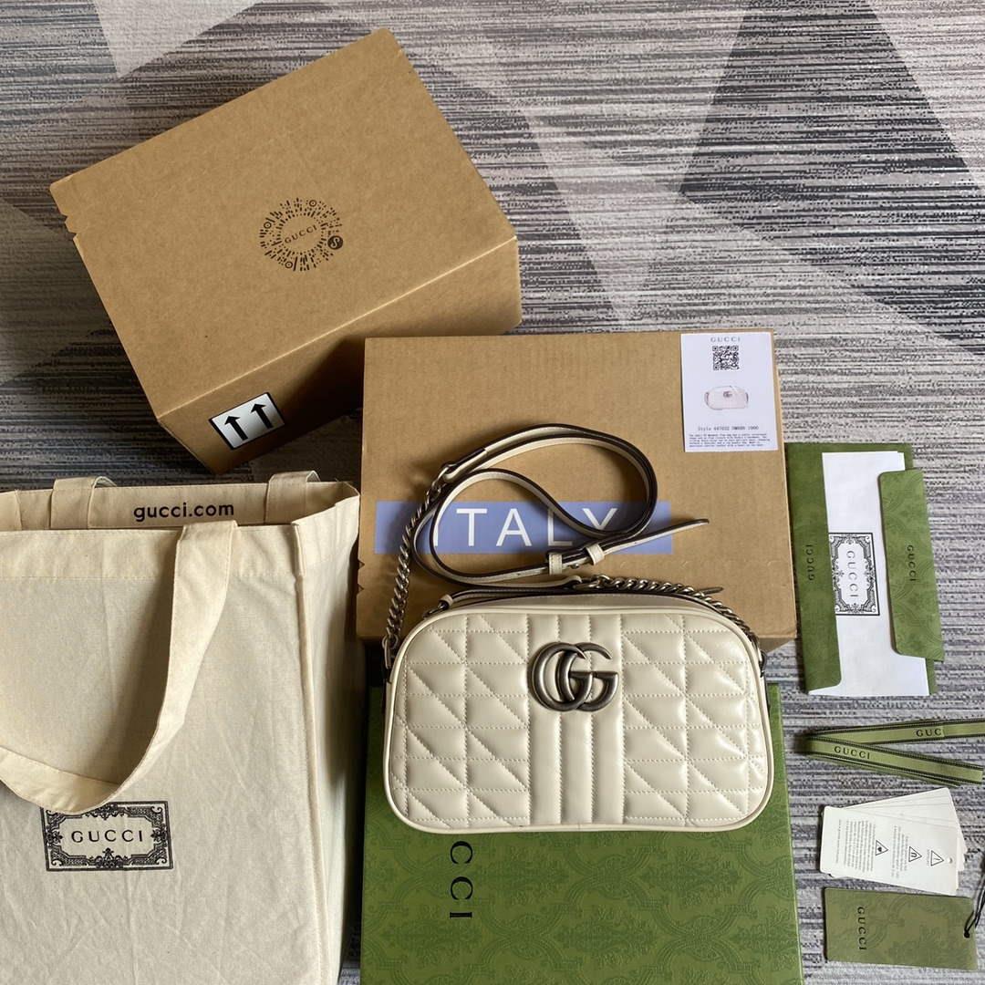 Gucci 447632 GG Marmont matelassé small shoulder bag White
