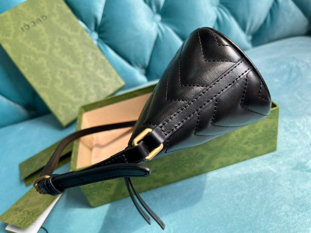 Gucci 739166 GG Marmont shoulder bag Black