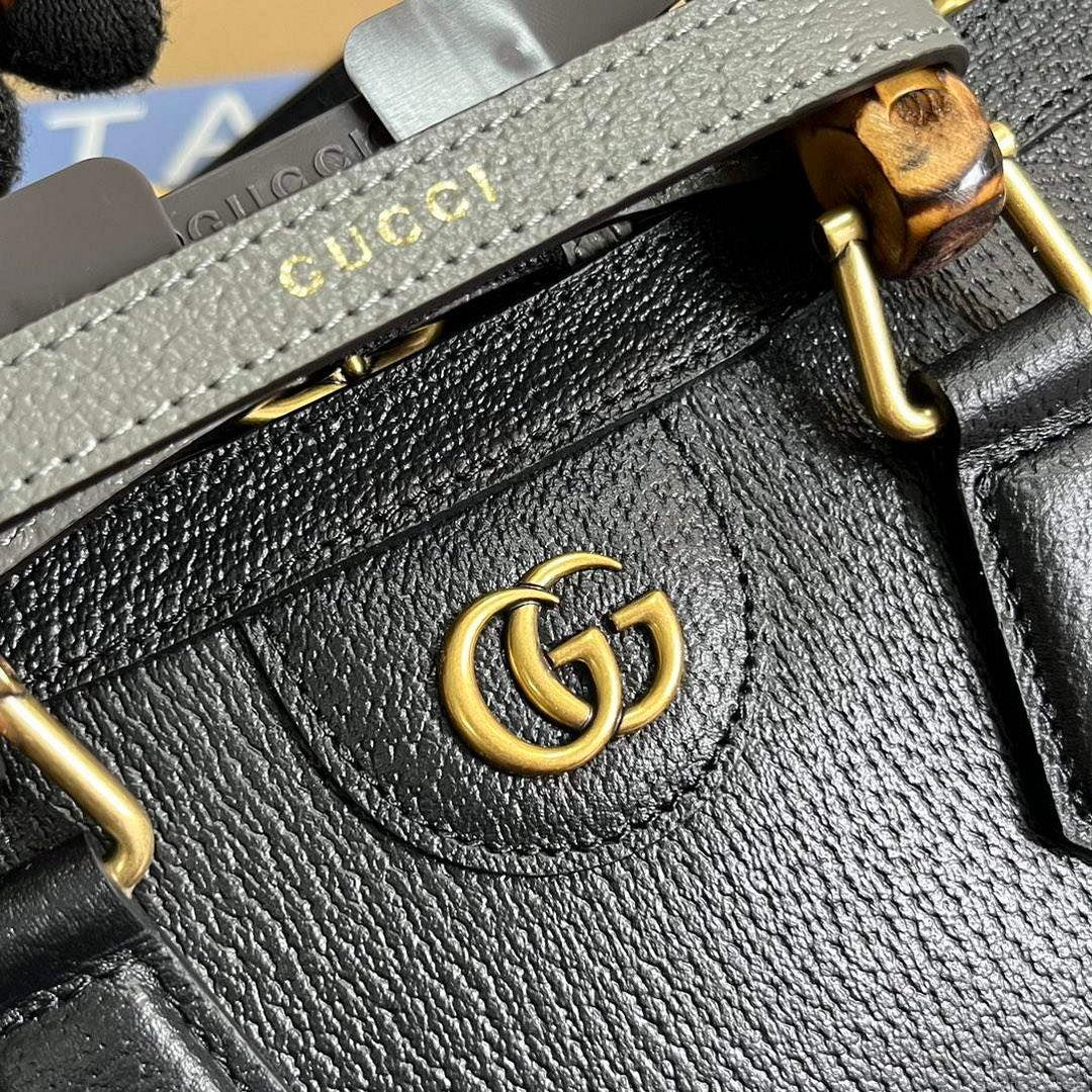 Gucci 735153 Gucci Diana Small Shoulder Bag Black