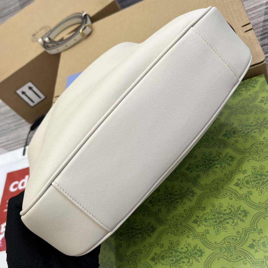 Gucci 746124 Gucci Diana Medium Shoulder Bag White
