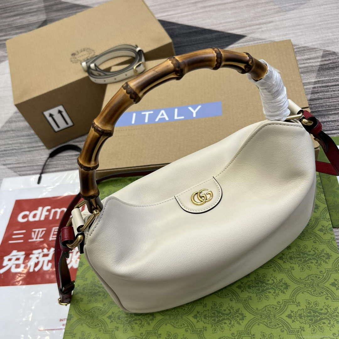 Gucci 746124 Gucci Diana Medium Shoulder Bag White