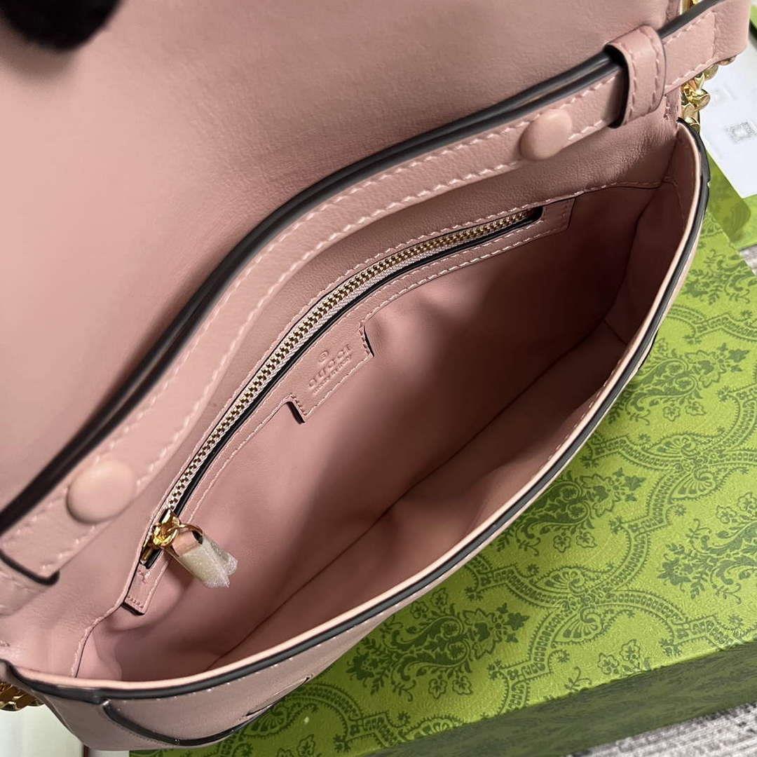 Gucci 699268 Gucci Blondie Shoulder Bag Light pink leather